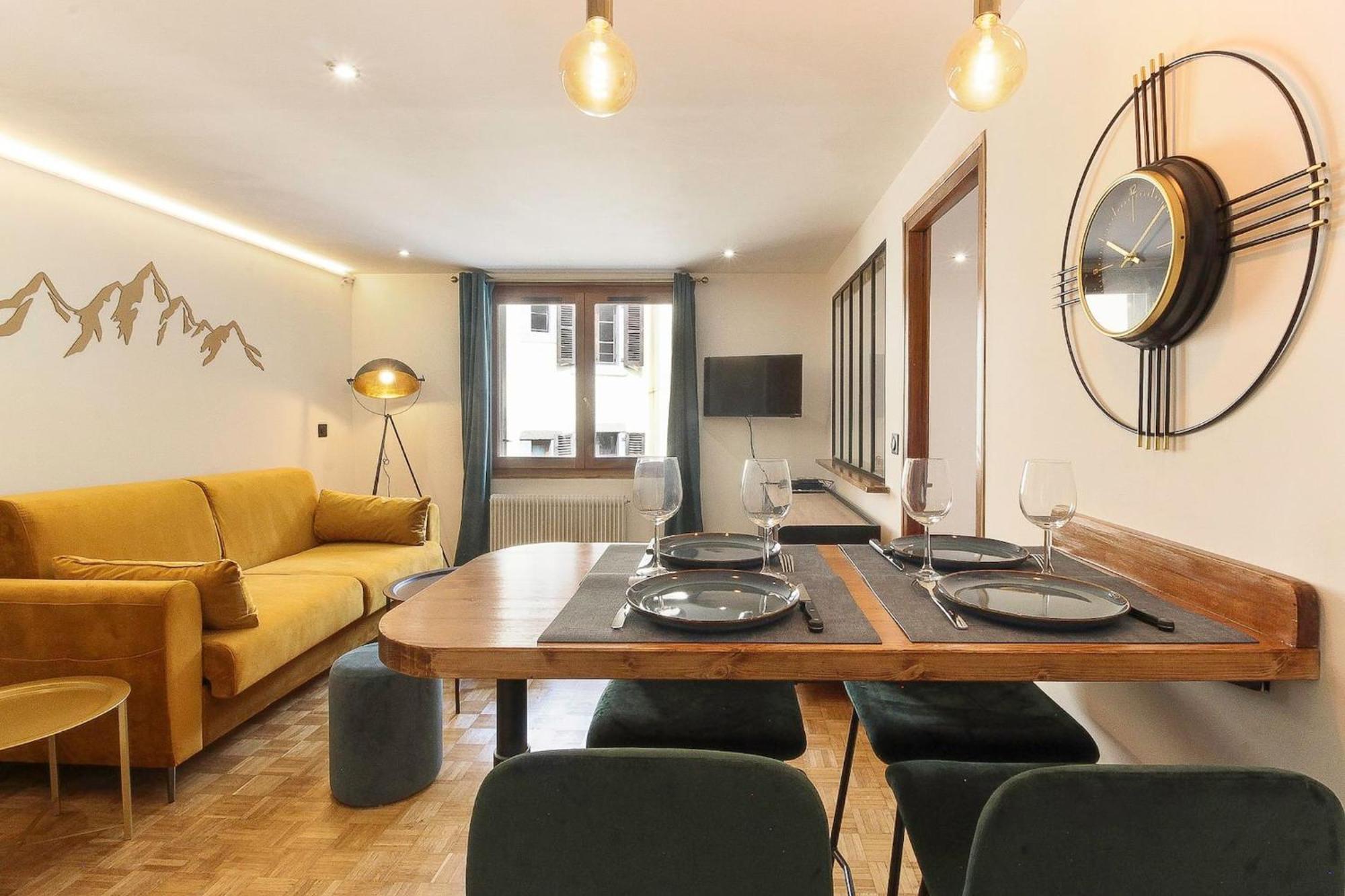 Bellevarde Apt - Newly Renovated - Central - Beside Tmb Start/End Les Houches Exterior photo